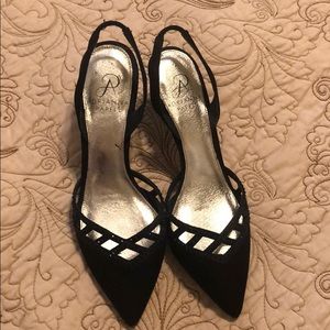 Classy style black shoes 💞